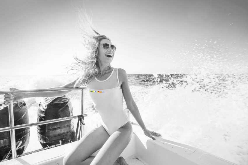 Webetikett auf Bademode