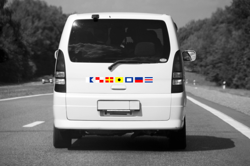 Aufkleber auf Fahrzeug