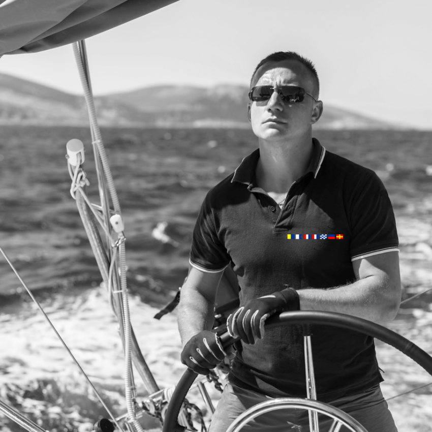 Webetikett auf Poloshirt