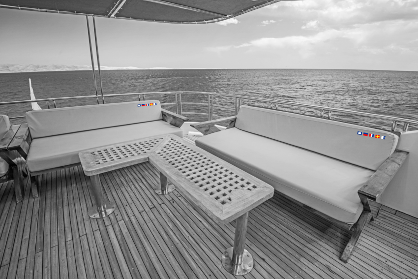 Webetikett auf Sitzmöbel